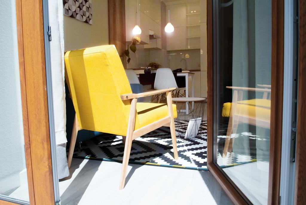 Apartment 4 *